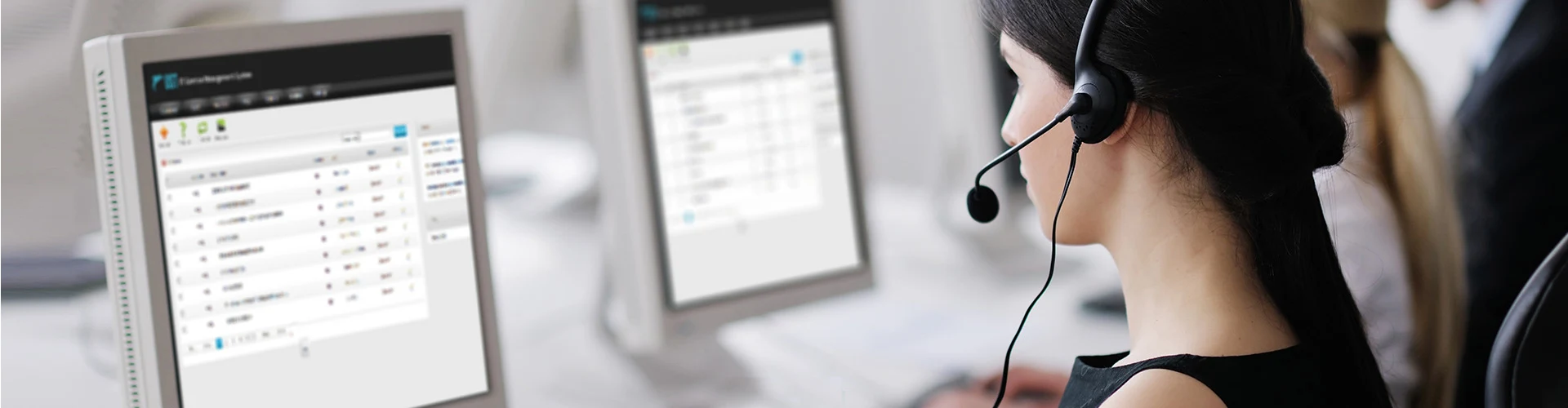 हमसे संपर्क करें